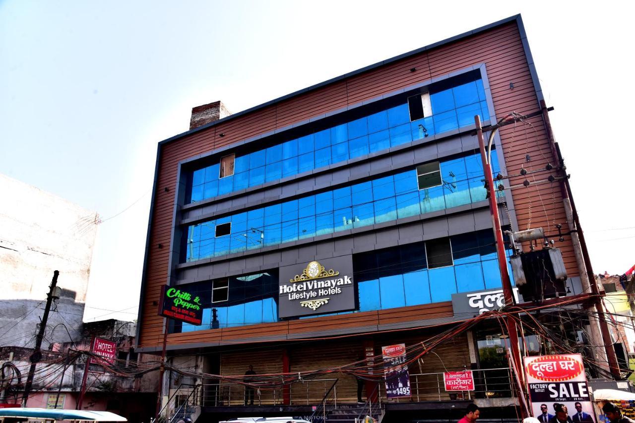 Hotel Vinayak Lucknow Buitenkant foto